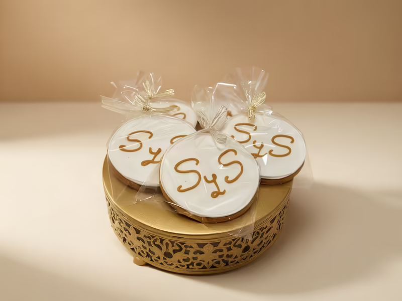Galletas personalizadas con iniciales para matrimonio empacadas individualmente — Pastelería Dulcita Bogotá